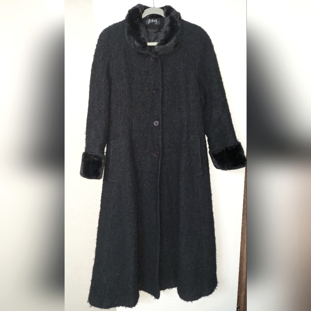 Vintage Black Wool Coat Faux Fur Trim Satin Lining Steve by Searle size 10 USA
